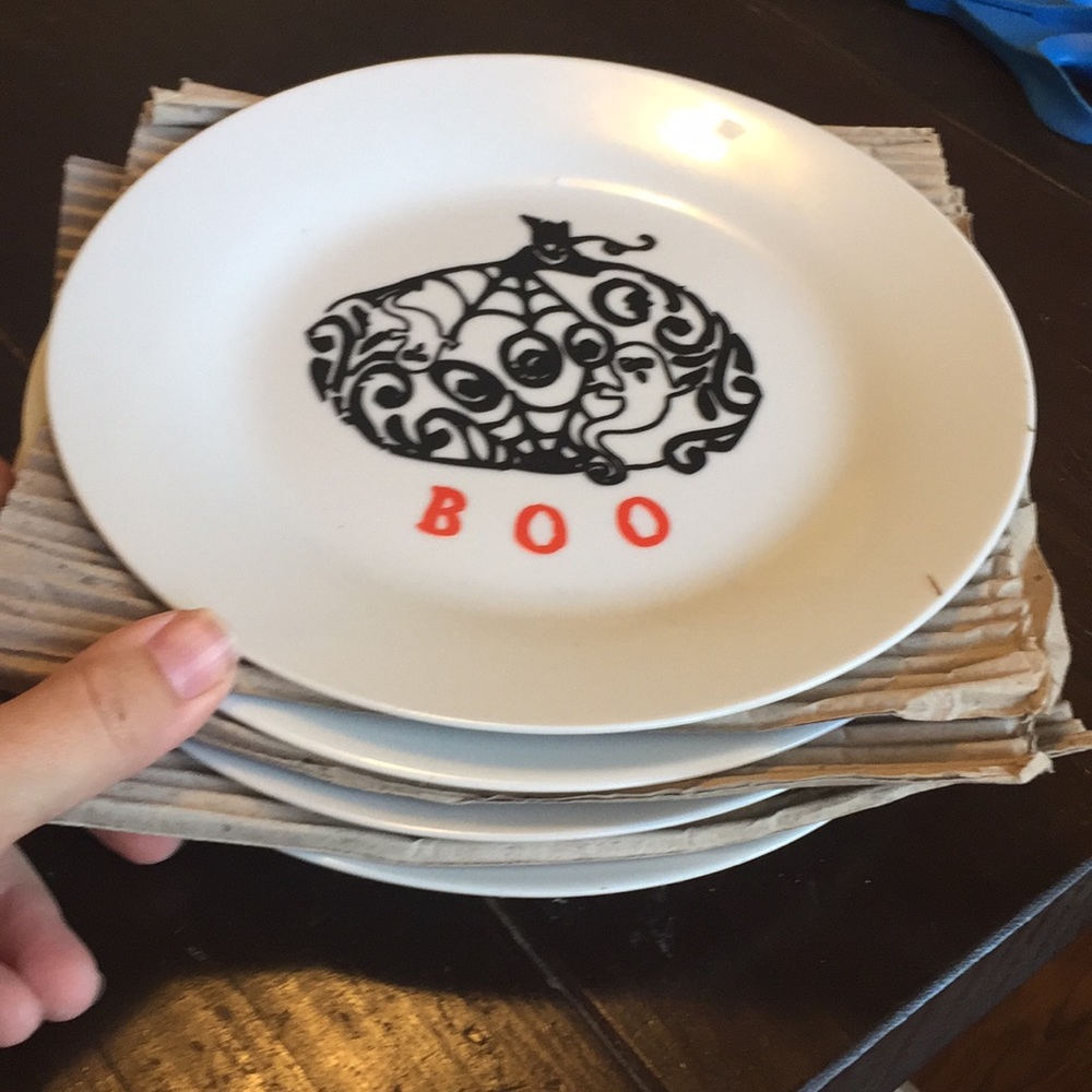 Set 4 Porcelain Pumpkin Halloween Appetizer Plates - Picture 2 of 8